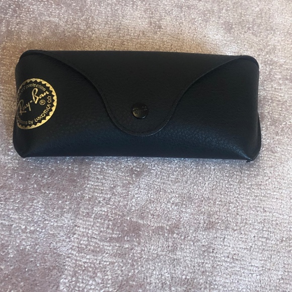 Ray-Ban Tortoise Shell Polarized Wayfarer - Picture 5 of 5